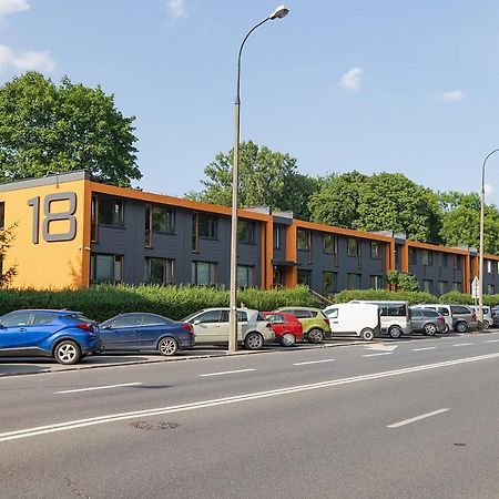 Batorego 18: White Oasis near Metro and National Park Warsaw Exterior photo