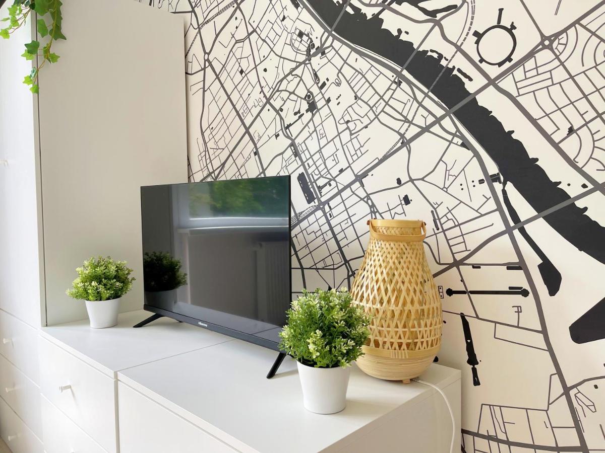 Batorego 18: White Oasis near Metro and National Park Warsaw Exterior photo