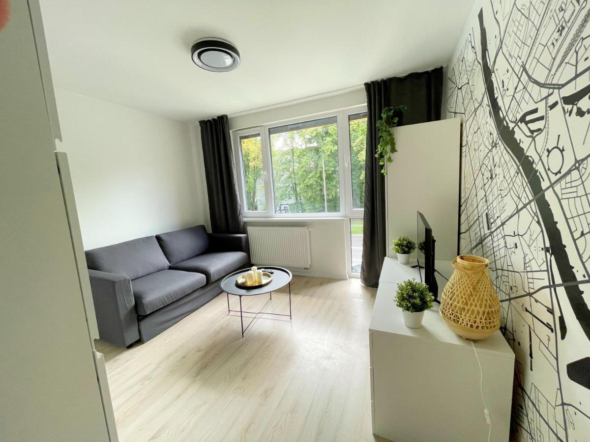 Batorego 18: White Oasis near Metro and National Park Warsaw Exterior photo