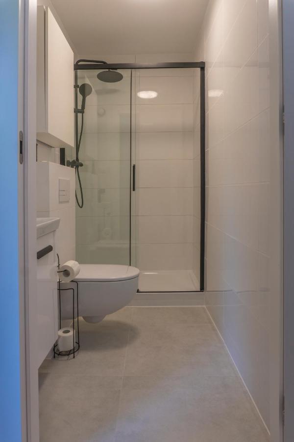 Batorego 18: White Oasis near Metro and National Park Warsaw Exterior photo